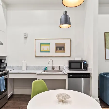 Hotel Group-friendly Nola Near Bourbon