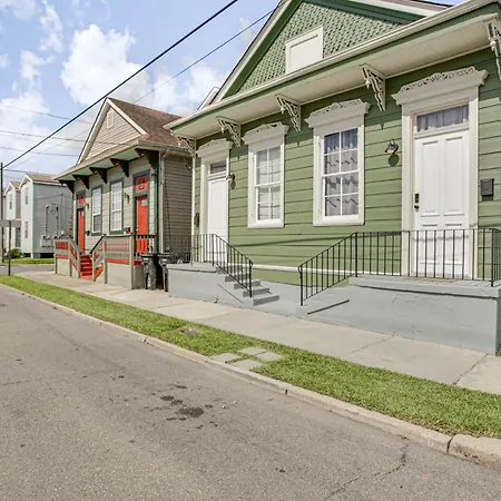 Visit Tulane & Loyola: Walkable Paradise In Nola! *