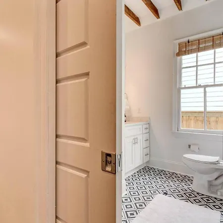 Lower Garden District Gem - Walk To Magazine St Holiday home *