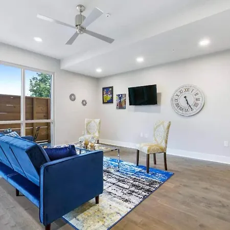 Holiday home Modern Bywater Pool & Gym *
