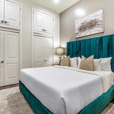 The Zulu - Luxury * New Orleans