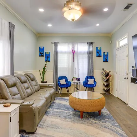 Holiday home Family W/ Fenced Backyard In New Orleans!