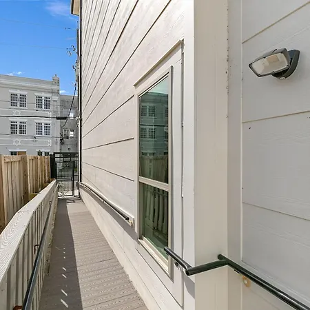 Apartment Stunning Close To French Quarter