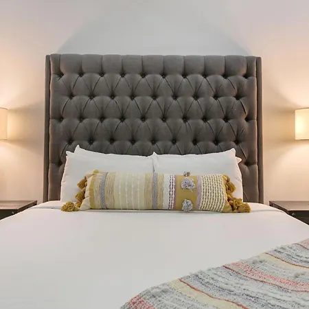 Elegant 4br In Downtown Apartment New Orleans