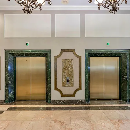 Hotel Wyndham Garden New Orleans Downtown 3*