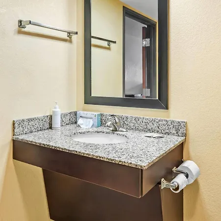 Hotel Days By Wyndham Pontchartrain New Orleans