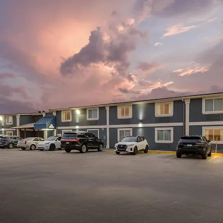 Hotel Days By Wyndham Pontchartrain