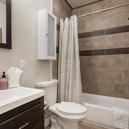 Stunning Near French Quarter Apartment New Orleans