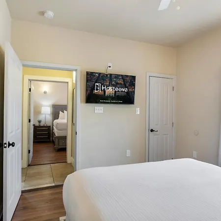 Fully-furnished 4br Near Fq Apartment New Orleans