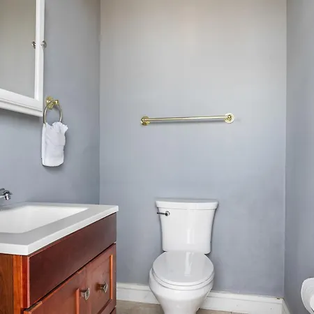 5br Penthouse With Amenities Near Fq Apartment *