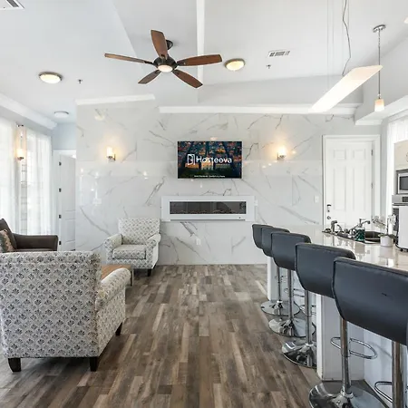5br Penthouse With Amenities Near Fq * New Orleans
