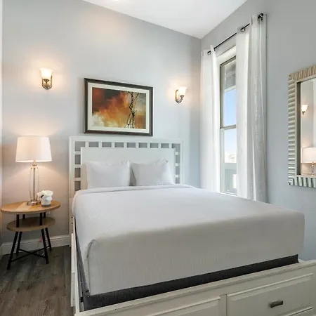 5br Penthouse With Amenities Near Fq *
