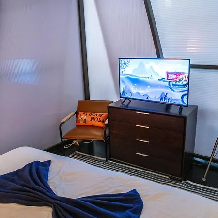Downtown W Rooftop Gym & Patio Holiday home *