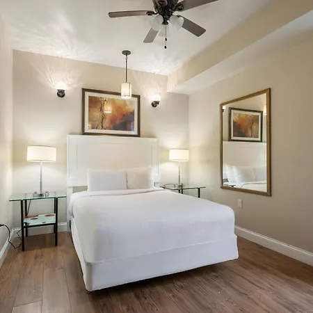 Spacious And Fully Furnished Near St. Charles Apartment