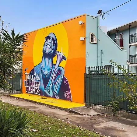 Cute 7blocks From French Q Steps To Jazz Venues, Free Gated Parking Included *