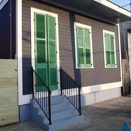 Beautiful 1bed 1bath House 4blocks French Q, Near Bourbon St And Steps To Jazz Venues New Orleans