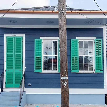 Beautiful 1bed 1bath House 4blocks French Q, Near Bourbon St And Steps To Jazz Venues