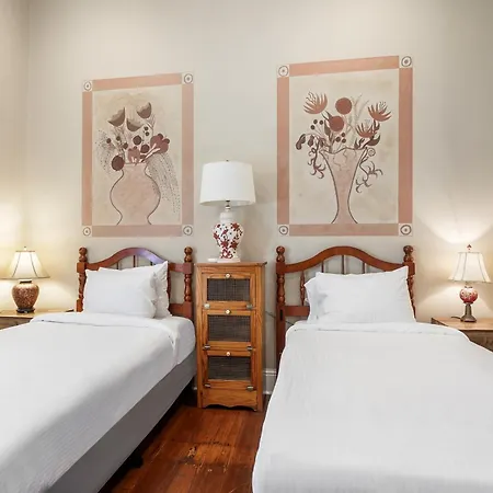 Holiday home 4br Luxury Uptown Retreat W Private Heated Pool