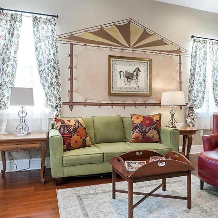 4br Luxury Uptown Retreat W Private Heated Pool