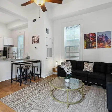 Apartment Cute 2bed 1bath 4 Blocks From French Q Close To Bourbon St And Jazz Venues *