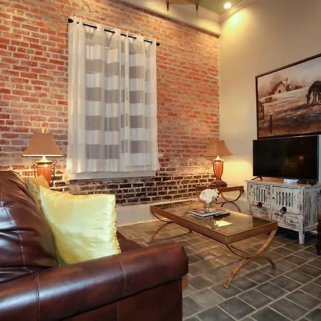 Apartment French Quarter Luxury Two-Bedroom Suite 1204 New Orleans