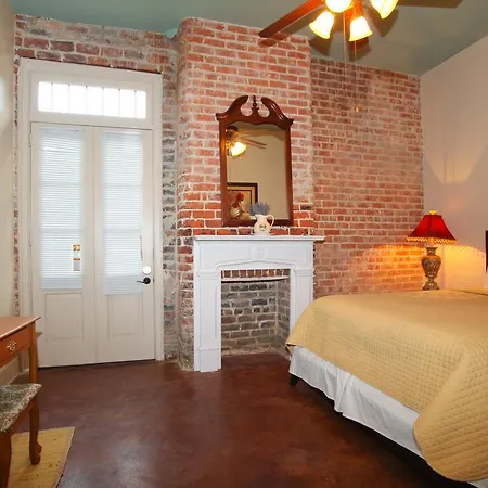 French Quarter Luxury Two-Bedroom Suite 1204 New Orleans