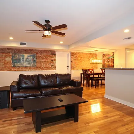French Quarter Luxury 402 Apartment
