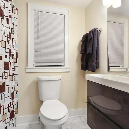 Cute 1bed 1bath 4 Blocks From French Q And Steps To Jazz & Music Venues