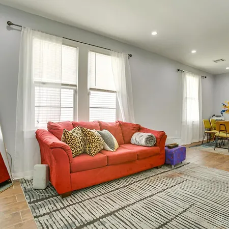 Holiday home Work & Play: Colorful In Heart Of Nola! New Orleans