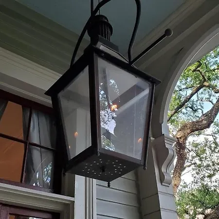 Walker Mansion On St Charles Ave - Unit 5 *