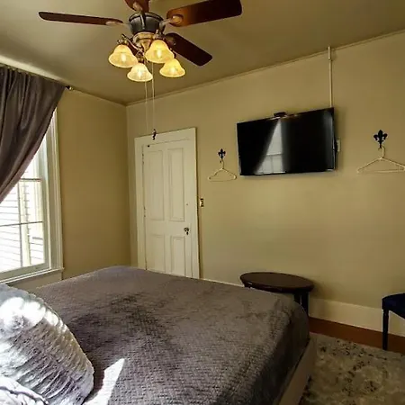 Walker Mansion On St Charles Ave - Unit 5 Apartment New Orleans