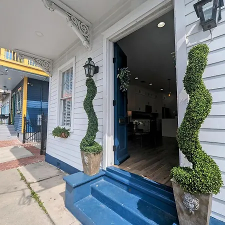 Marigny Charm *