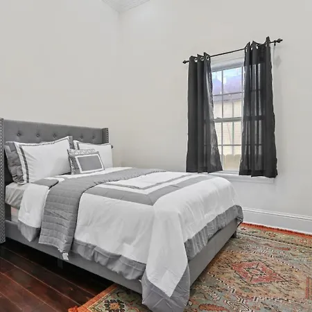 Cozy 3br Retreat Near Streetcar W Fire Pit * New Orleans