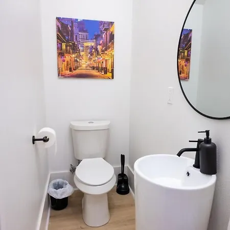 Luxe New Construction In Quiet Neighborhood New Orleans