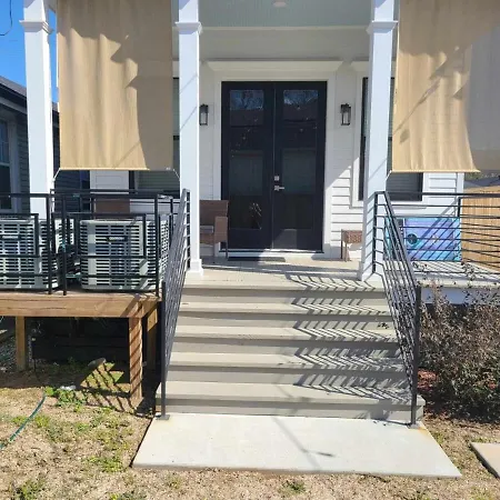 Holiday home Immaculate Superdome Parking Yard Tvs Ensuite New Orleans