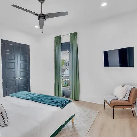 Holiday home Charming 5br Retreat Near Park In New Orleans
