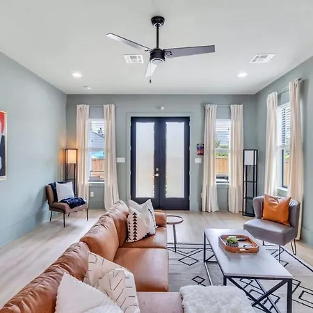 Charming 5br Retreat Near Park In * New Orleans