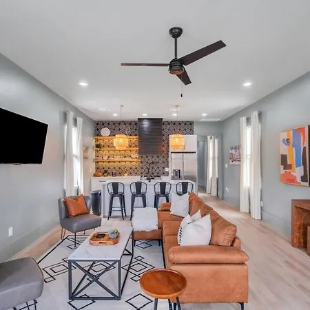 Charming 5br Retreat Near Park In * New Orleans