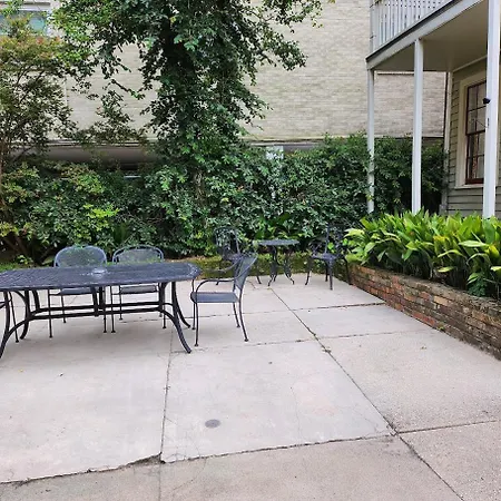 Guest house Walker Mansion On St Charles Ave - Unit 3 3*