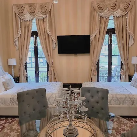 Walker Mansion On St Charles Ave - Unit 1 New Orleans