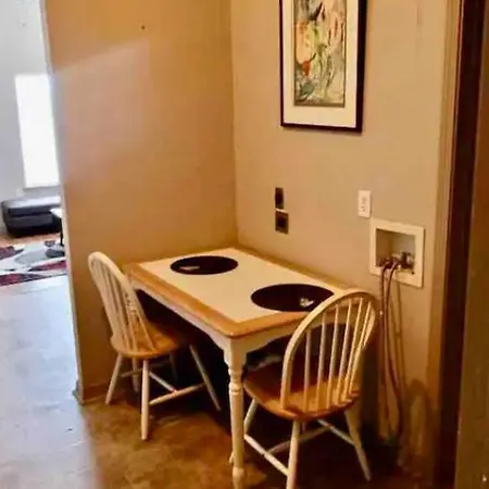 Holiday home Charming 1br In Mid-city