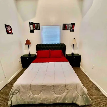 Charming 1br In Mid-city