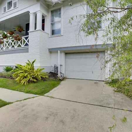 6 Blocks To Freret St Eats And Music Nola Holiday home
