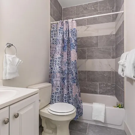 Stunning Close To French Quarter *