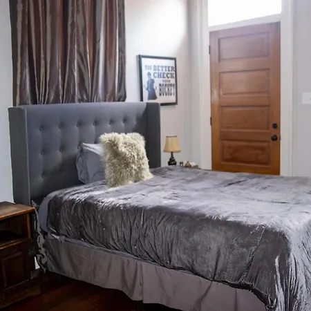 Historic Marigny House Mins To French Quarters! Holiday home New Orleans