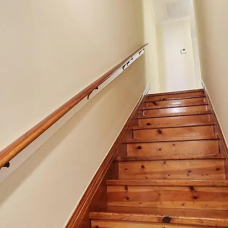 Cute 2bed 1 Bath 1half Bath, 7 Blocks From French Q Steps To Jazz Venues, Free Gated Parking Incl