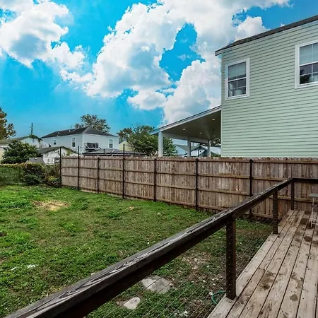 Near St Charles 10 Min From French Quarter * New Orleans