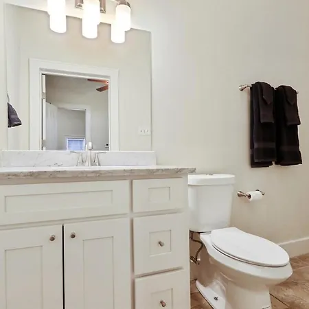 Cute 1bed 1bath 4blocks From French Q Near Bourbon St And Steps To Jazz Venues Apartment New Orleans
