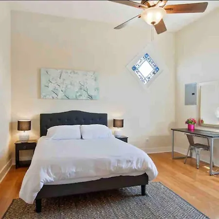 Cute 1bed 1bath 4blocks From French Q, Steps To Jazz And Music Venues
