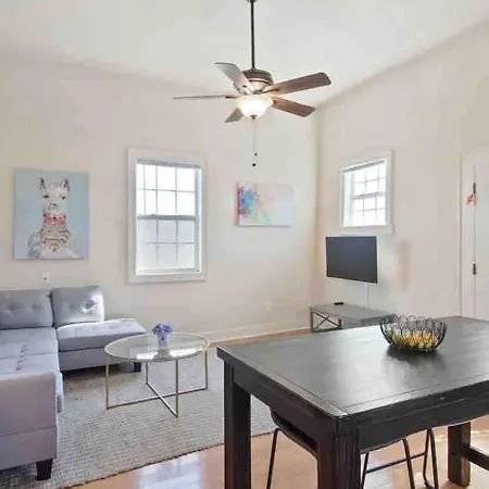 Apartment Cute 1bed 1bath 4blocks From French Q, Steps To Jazz And Music Venues *